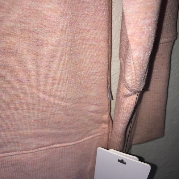 Reebok Pink Sweatshirt w/ Thumbholes Sz L BNWT - Picture 4 of 11